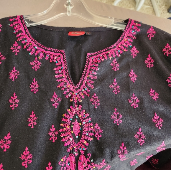 💥SALE💥Teen's Fashion Wear,Large, Embroided Sequin Neckline,Black&Fushia - Picture 3 of 7